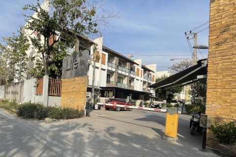 Таунхаус в Лат Пхрау, Бангкок, Таиланд с 3 спальнями  № 135887 - фото 3