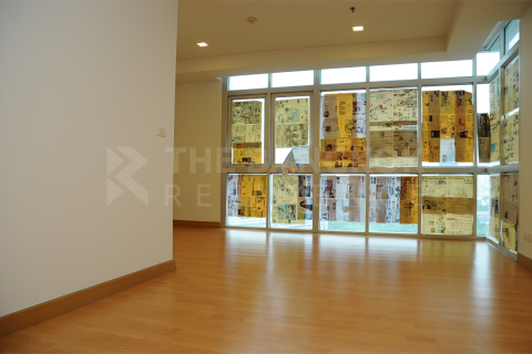 Condo in Bangkok, Thailand, 3 bedrooms № 184730 - photo 7
