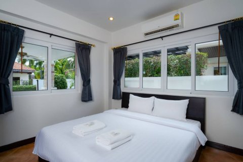 Villa in Hua Hin, Thailand 4 bedrooms № 158907 - photo 9