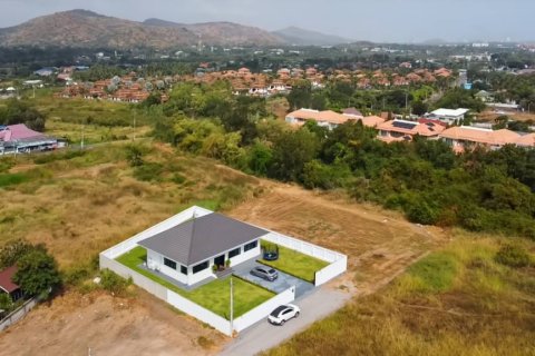 House in Pran Buri, Thailand 3 bedrooms № 158906 - photo 4