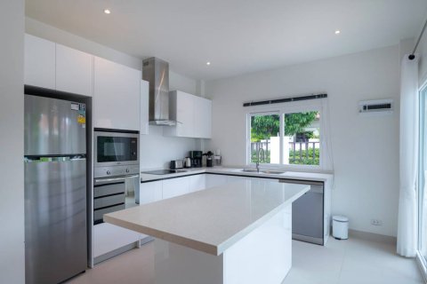 Villa in Hua Hin, Thailand 4 bedrooms № 158909 - photo 6