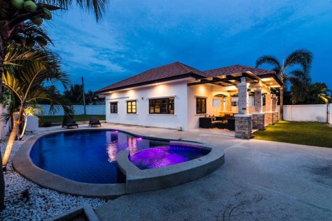 Villa in Hua Hin, Thailand 3 bedrooms № 158908