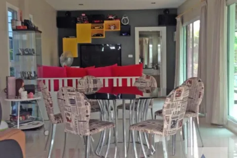 Haus in Bang Kruai, Thailand 6 Schlafzimmer № 219206 - Foto 4