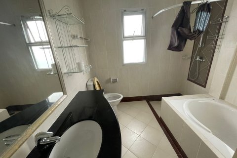 House in Phuket, Thailand 3 bedrooms № 173241 - photo 7