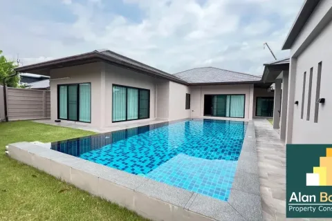 House in Pattaya, Thailand 3 bedrooms № 210953
