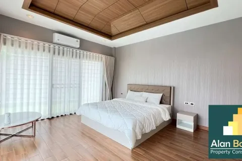 Casa de 3 dormitorios en Pattaya, Tailandia № 210953 - foto 12