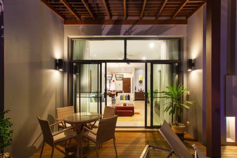 Villa in Phuket, Thailand 3 bedrooms № 146281 - photo 2