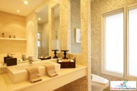Villa in Pattaya, Thailand 3 bedrooms № 193184 - photo 4