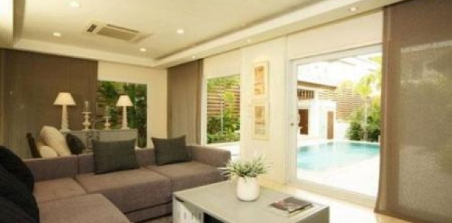 Villa in Pattaya, Thailand 3 bedrooms № 193184