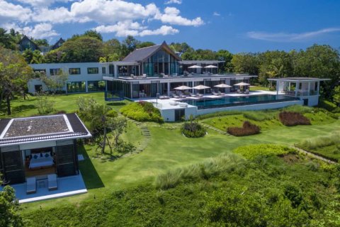 House in Phuket, Thailand 7 bedrooms № 180395 - photo 2