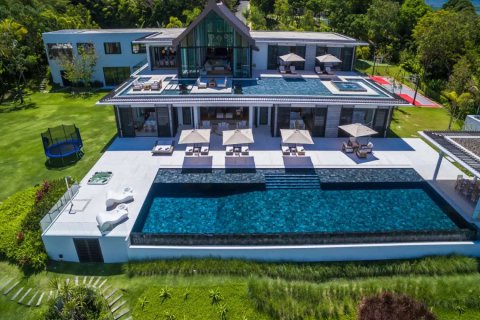 House in Phuket, Thailand 7 bedrooms № 180395 - photo 3