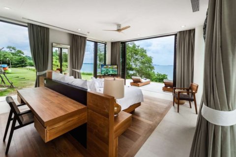 House in Phuket, Thailand 7 bedrooms № 180395 - photo 15