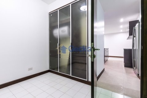 Condo in Pattaya, Thailand, 3 bedrooms № 196587 - photo 26