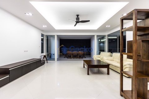 Condo in Pattaya, Thailand, 3 bedrooms № 196587 - photo 13