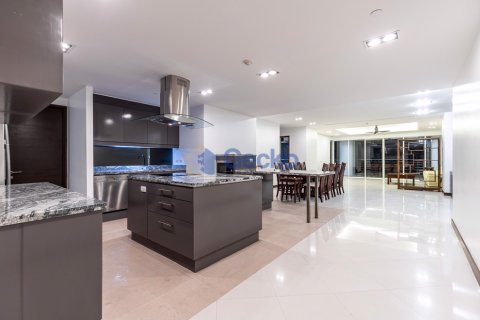 Condo in Pattaya, Thailand, 3 bedrooms № 196587 - photo 5