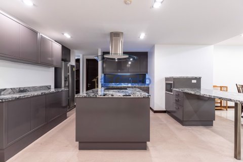 Condo in Pattaya, Thailand, 3 bedrooms № 196587 - photo 7