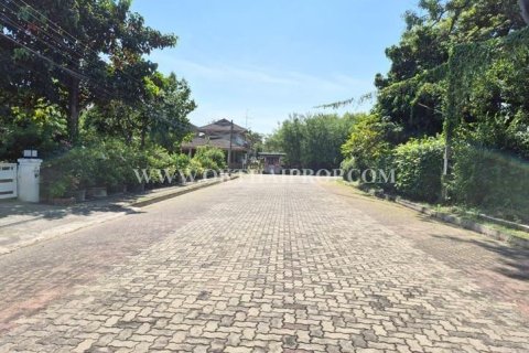 Land in Ban Lam Luk Ka, Thailand 1400 sq.m. № 154125 - photo 8