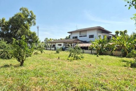 Land in Ban Lam Luk Ka, Thailand 1400 sq.m. № 154125 - photo 11