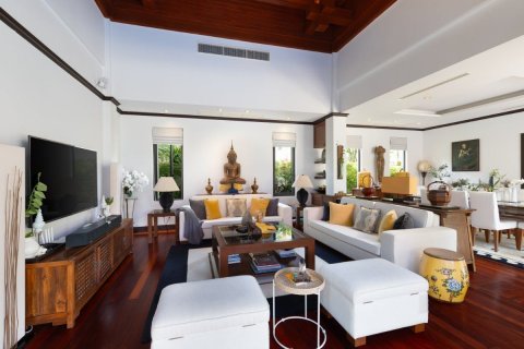 Villa in Phuket, Thailand 4 bedrooms № 154128 - photo 9