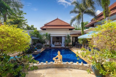 Villa in Phuket, Thailand 4 bedrooms № 154128 - photo 1