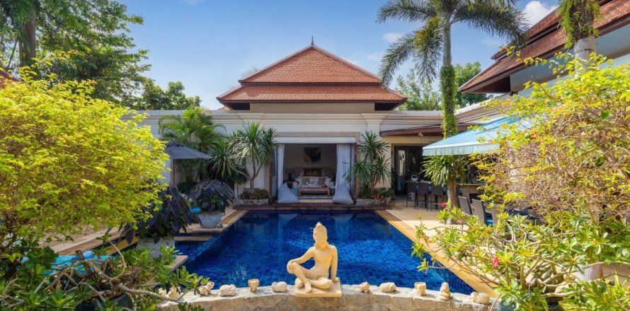Villa in Phuket, Thailand 4 bedrooms № 154128