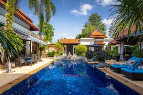 Villa in Phuket, Thailand 4 bedrooms № 154128 - photo 2