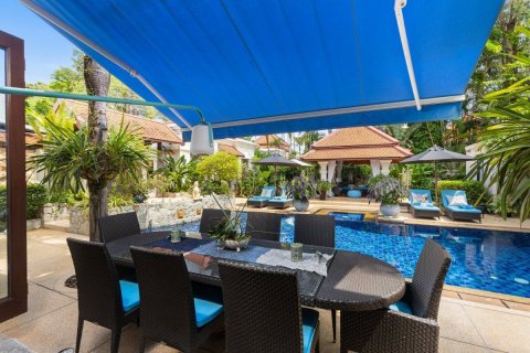 Villa in Phuket, Thailand 4 bedrooms № 154128 - photo 3