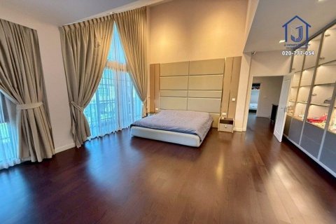 Maison à Pak Kret, Thaïlande 5 chambres № 154123 - photo 17