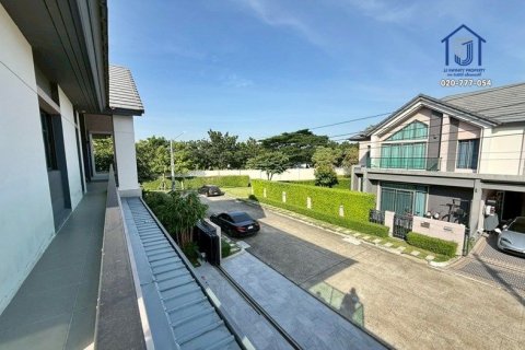 Maison à Pak Kret, Thaïlande 5 chambres № 154123 - photo 12