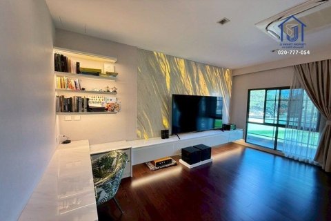 Maison à Pak Kret, Thaïlande 5 chambres № 154123 - photo 5