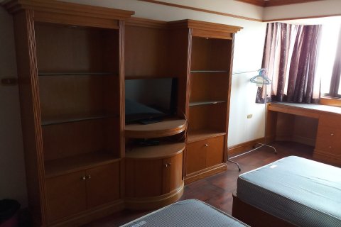 Condo à Khlong Toei, Bangkok, Thaïlande, 2 chambres № 200674 - photo 9
