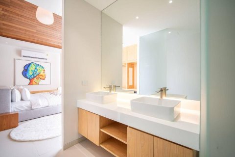 Villa in Phuket, Thailand 3 bedrooms № 155060 - photo 15