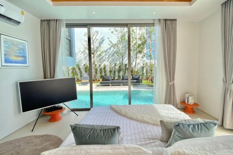 Villa in Phuket, Thailand 3 bedrooms № 155060 - photo 23