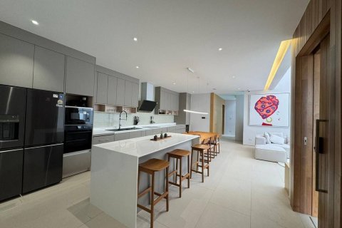 Villa in Phuket, Thailand 3 bedrooms № 155060 - photo 21