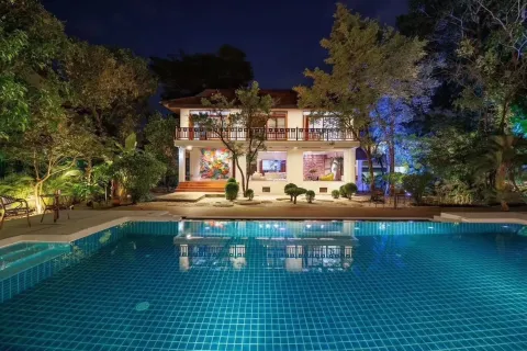 House in Suan Luang, Bangkok, Thailand 6 bedrooms № 155059 - photo 2