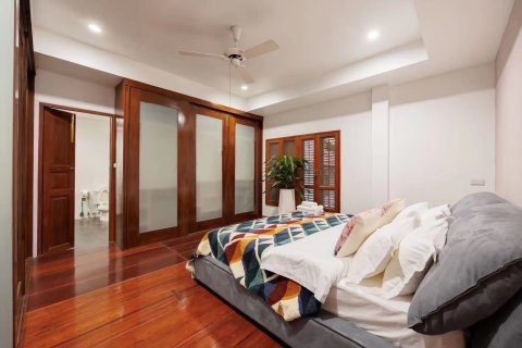 House in Suan Luang, Bangkok, Thailand 6 bedrooms № 155059 - photo 9