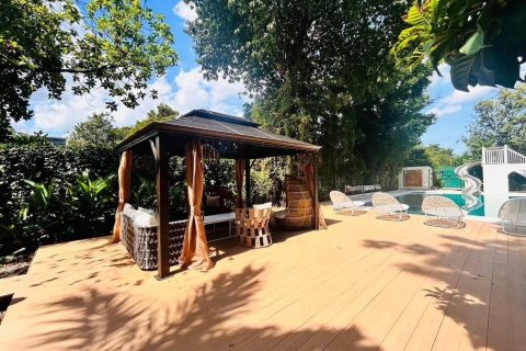 House in Suan Luang, Bangkok, Thailand 6 bedrooms № 155059 - photo 8