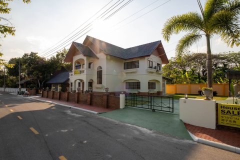 House in Chiang Mai, Thailand 4 bedrooms № 155369 - photo 3