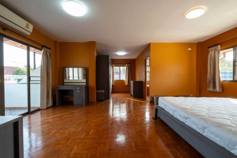 House in Chiang Mai, Thailand 4 bedrooms № 155369 - photo 14