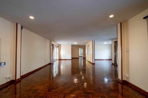 House in Chiang Mai, Thailand 4 bedrooms № 155369 - photo 6