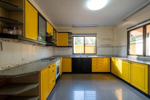 House in Chiang Mai, Thailand 4 bedrooms № 155369 - photo 9