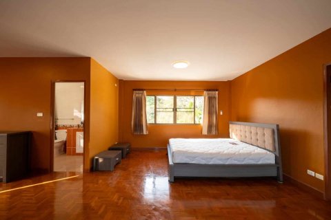 House in Chiang Mai, Thailand 4 bedrooms № 155369 - photo 16