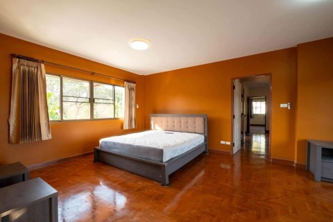 House in Chiang Mai, Thailand 4 bedrooms № 155369 - photo 12
