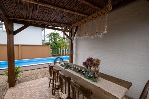 Villa in Chiang Mai, Thailand 3 bedrooms № 155366 - photo 3