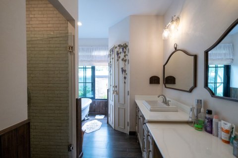 Villa in Chiang Mai, Thailand 3 bedrooms № 155366 - photo 9