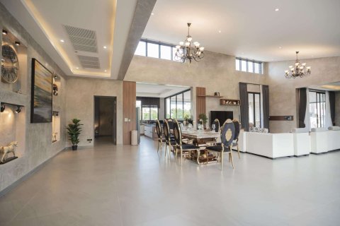 Villa in Chiang Mai, Thailand 4 bedrooms № 155372 - photo 11