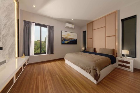 Villa in Chiang Mai, Thailand 4 bedrooms № 155372 - photo 13