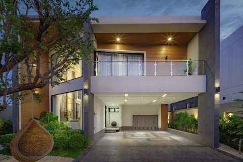 Villa in Chiang Mai, Thailand 4 bedrooms № 155372 - photo 2