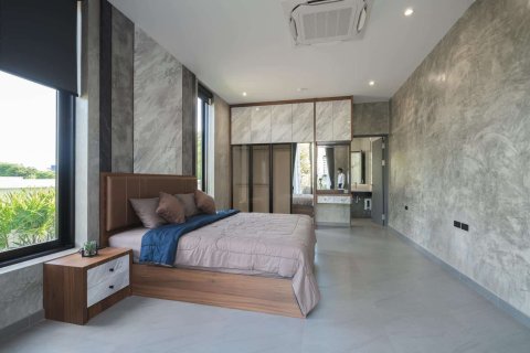 Villa in Chiang Mai, Thailand 4 bedrooms № 155372 - photo 19