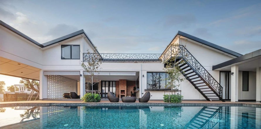 Villa in Chiang Mai, Thailand 4 bedrooms № 155372